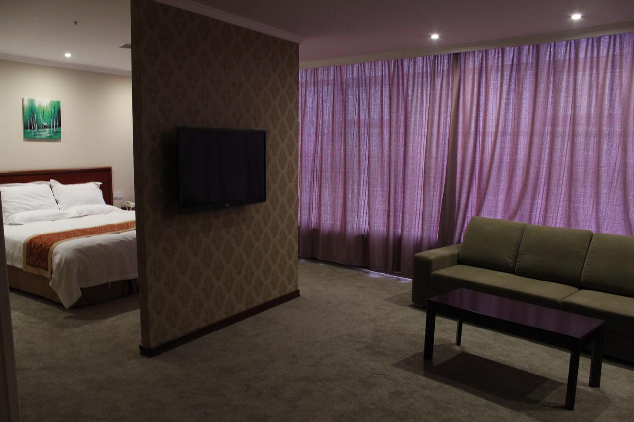 GreenTree Inn Jiangsu Nanjing Dachang Xinhua Road Express Hotel Bagian luar foto